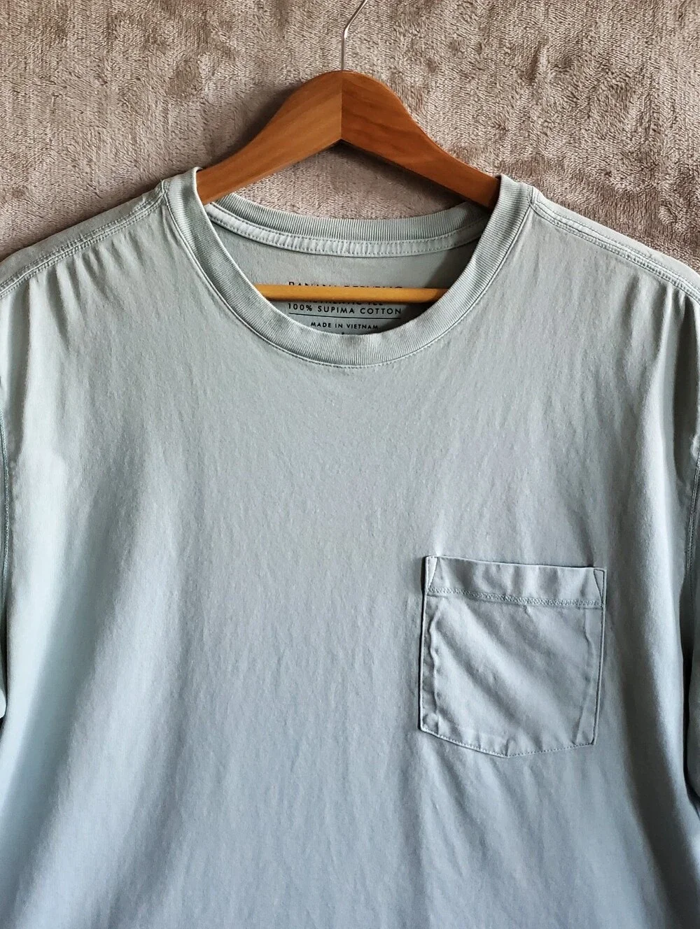 Banana Republic Authentic Tee Mens L Mint Green Supima Cotton Pocket T-shirt